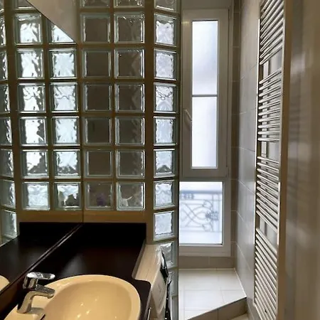 Lejlighed 70m2 Parc Monceau *