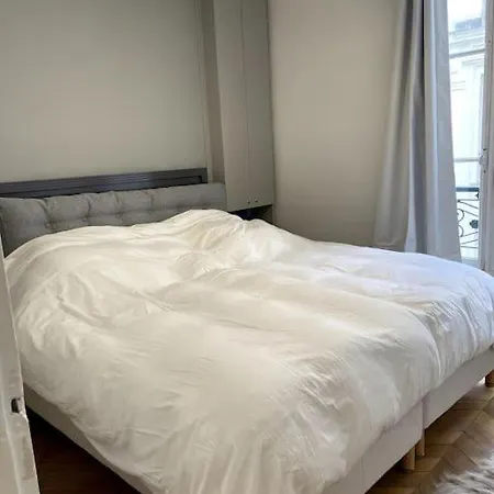 Lejlighed 70m2 Parc Monceau Paris
