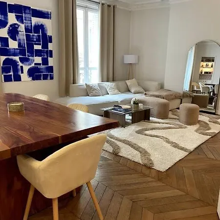 Lejlighed 70m2 Parc Monceau Paris